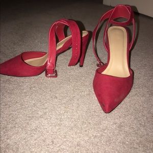 Size 8 red heel